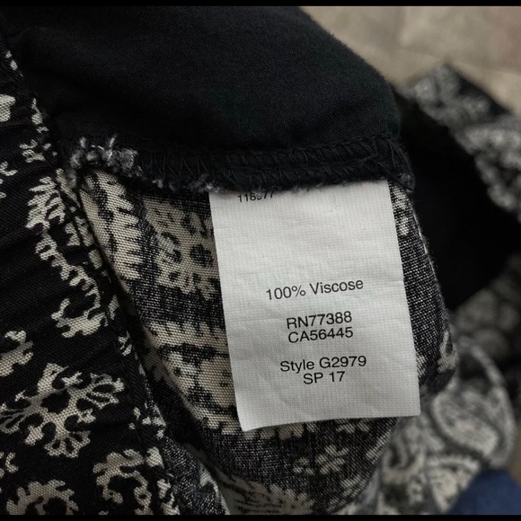 Madewell Drapey shorts large - Picture 3 of 3